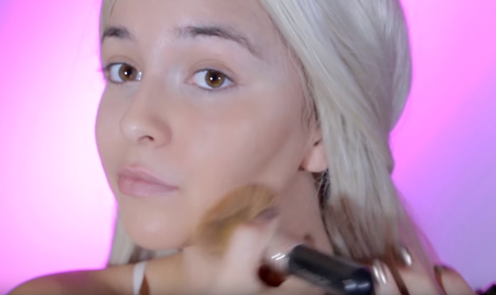Focus Ariana Grande Makeup 1