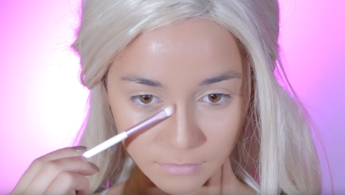 Focus Ariana Grande Makeup 3