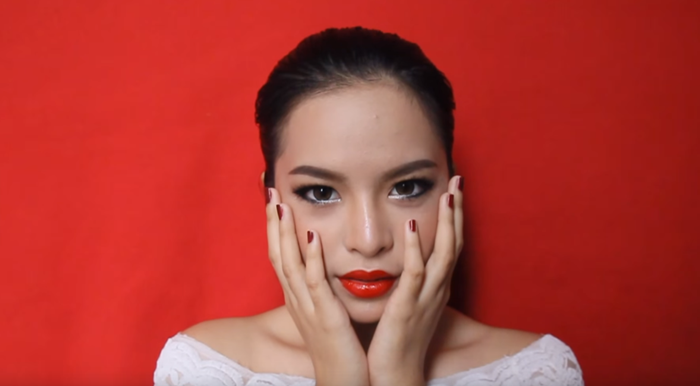 Red Lips Makeup 11