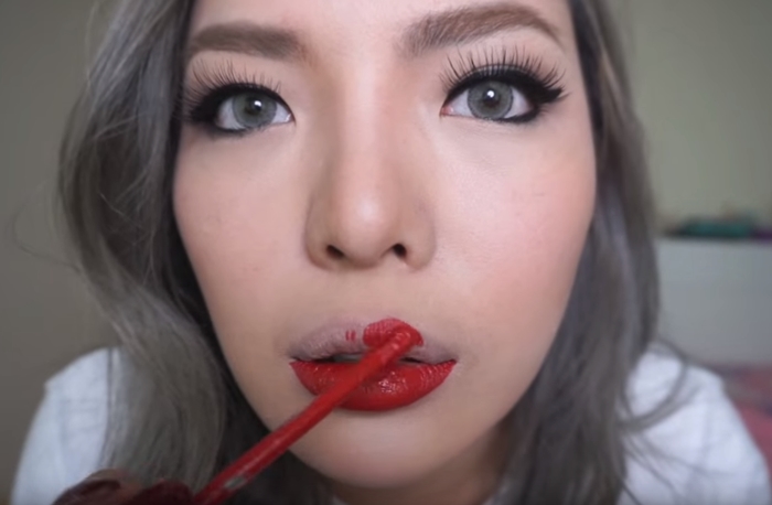 Red Lips Makeup 8